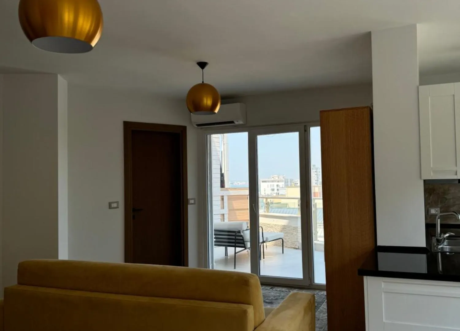 Luxury Rooftop Suites By Blumont Durres
